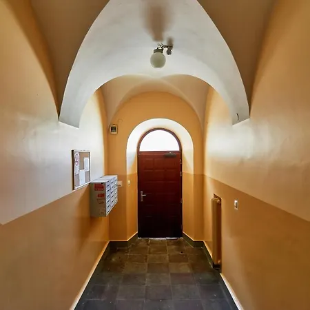 Market Square Old Town By Renters