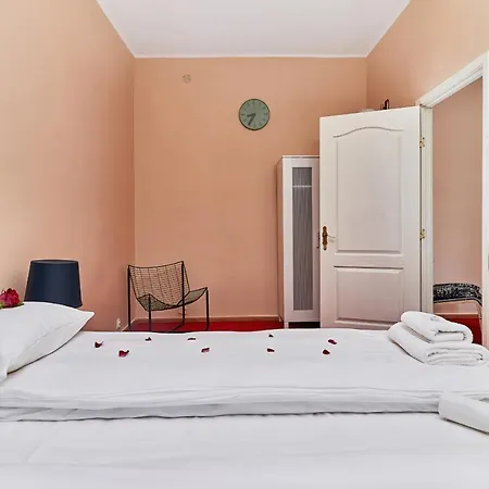 Апартаменты Market Square Old Town By Renters *