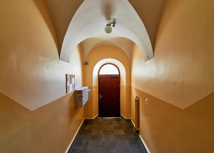 Market Square Old Town By Renters